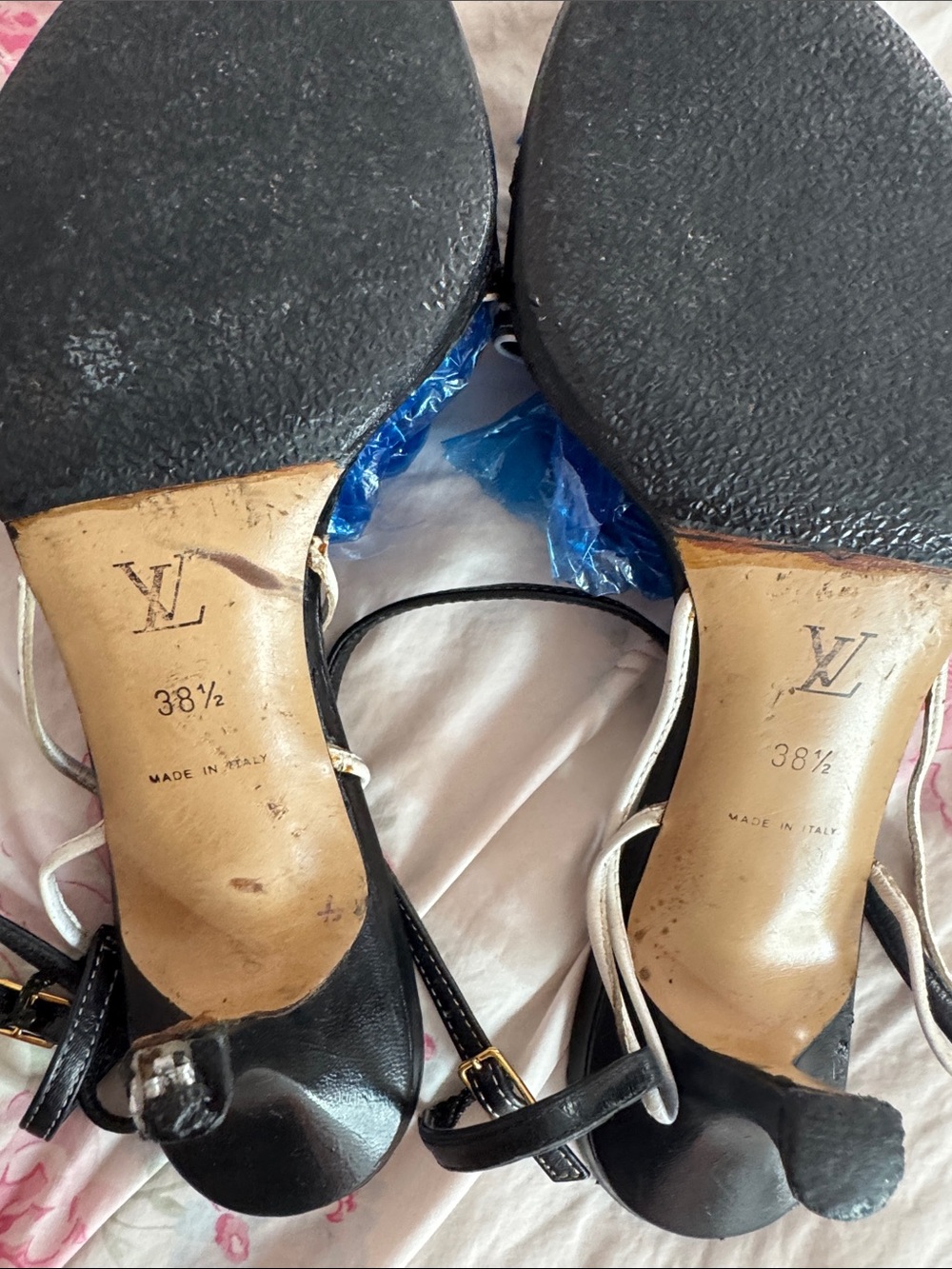 Louis Vuitton Black Strappy Women's Sandals with Gold Charm Accents Sz 8 1/2 - Picture 3 of 5